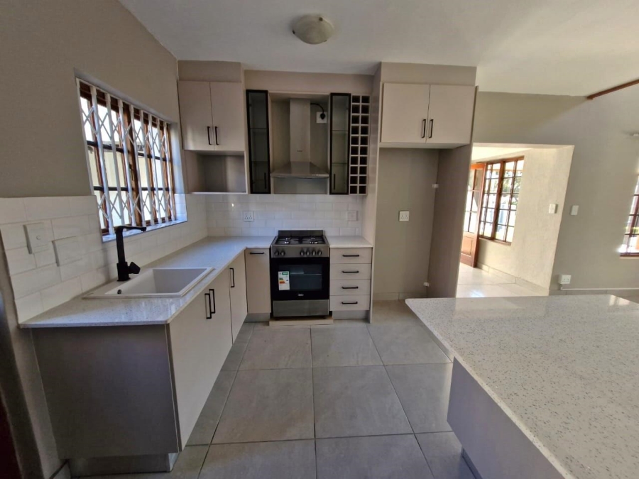 To Let 3 Bedroom Property for Rent in Meerhof North West
